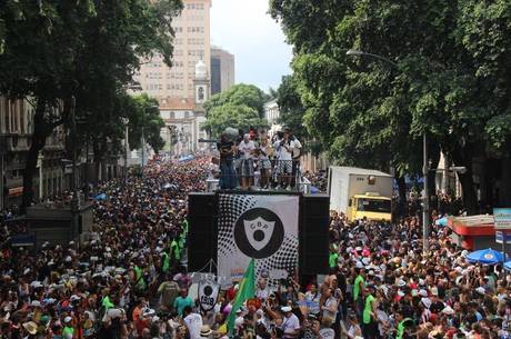 Blocos patrocinados vão precisar de autorização dos Bombeiros