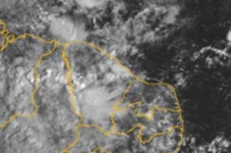 Imagens de satélite mostram nuvens sobre todo o Ceará