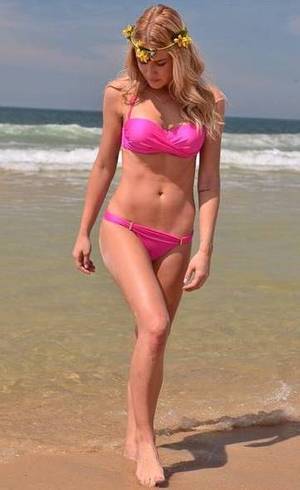 Barbara Evans mostra corpão Barbara Evans mostra corpão