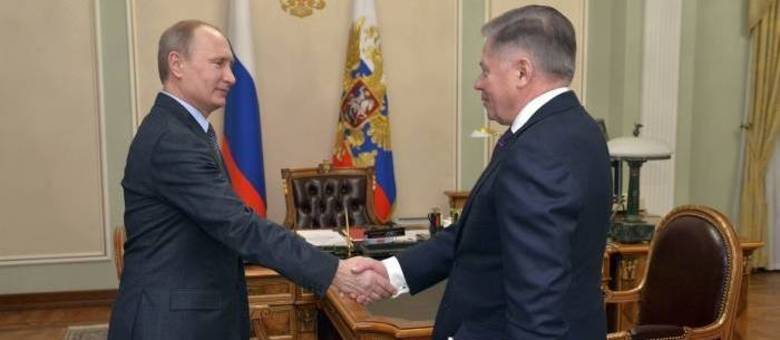 Putin se reuniu hoje no Kremlin com o presidente do Supremo Tribunal
Putin se reuniu hoje no Kremlin com o presidente do Supremo Tribunal