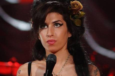 Amy Winehouse teve terceiro disco destruído pela gravadora