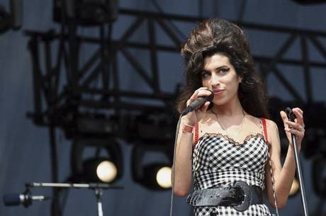 Amy Winehouse pode ter tido síndrome neurológica Amy Winehouse pode ter tido síndrome neurológica