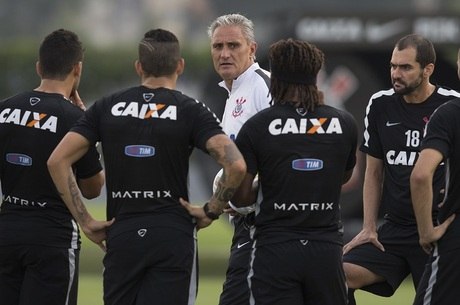 Tite vai escalar time reserva do Corinthians para jogo contra a Lusa