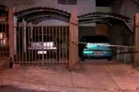 Pastor foi baleado quando abria a garagem para guardar seu carro