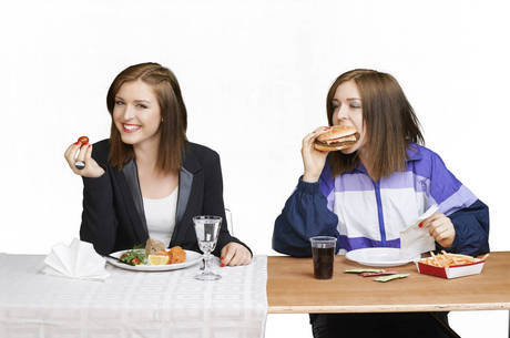 Saber ler a tabela nutricional é essencial para fugir do "vilões da dieta" Saber ler a tabela nutricional é essencial para fugir do "vilões da dieta"