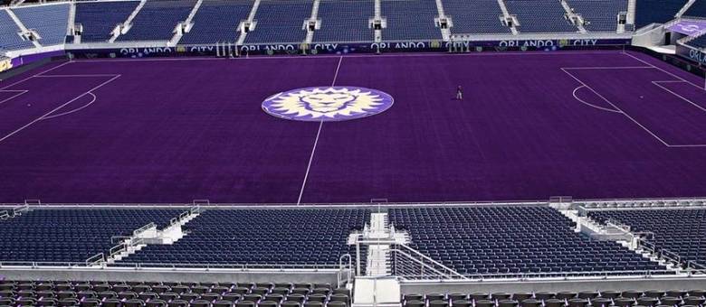 Orlando City divulgou seu gramado roxo. Verdade ou mentira?