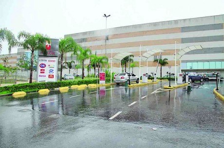 Flanelinhas usam estacionamento de shopping para extorquir torcedores nos  jogos do Itaquerão - Esportes - R7 Futebol