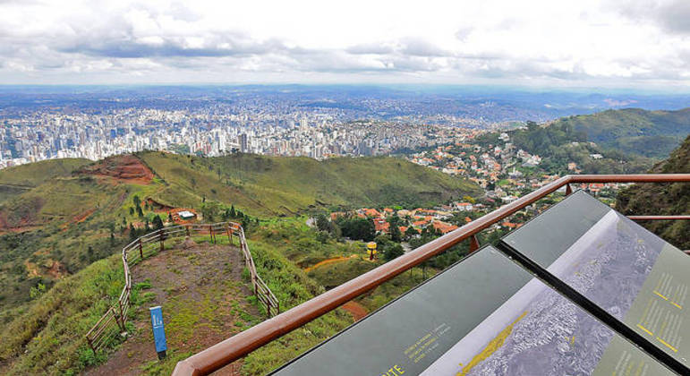 Serra do Curral é um dos cartões-postais de Belo Horizonte