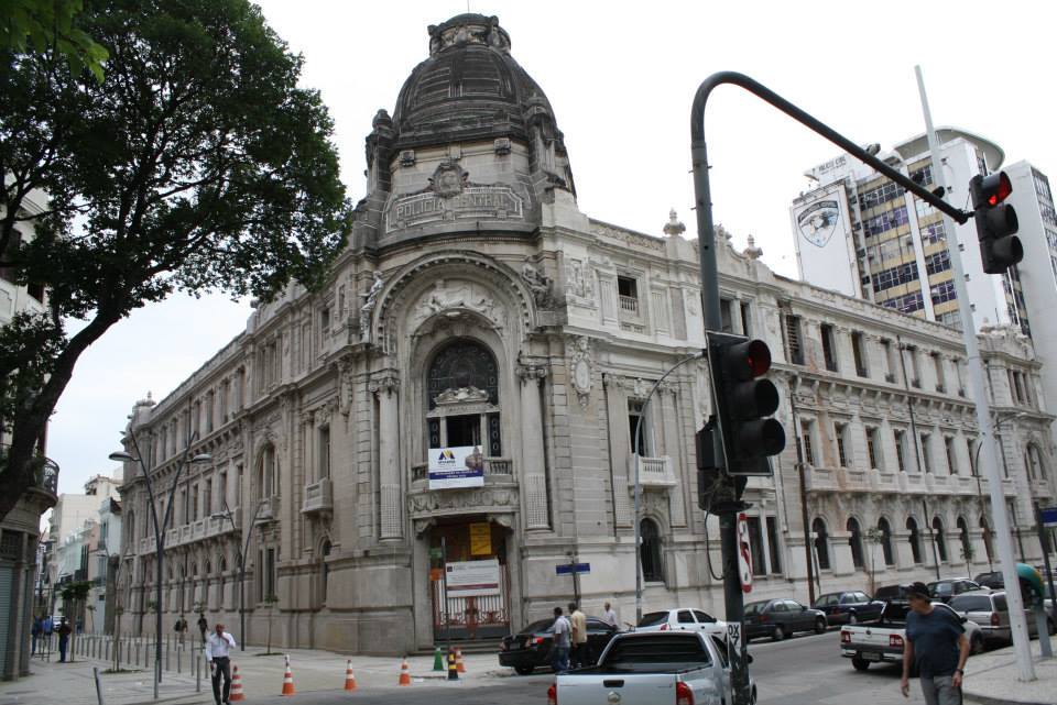 Rio: antigo prédio do Dops tem estrutura em risco e documentos abandonados - Fotos - R7 Rio de Janeiro