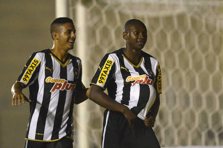 Botafogo foi a campo com os reservas pela Copa do Brasil