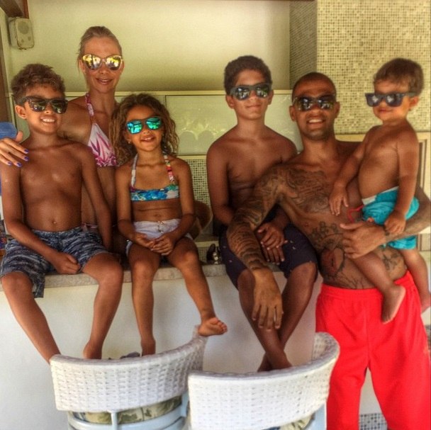 mulher de felipe melo exibe barriga trincada no instagram fotos r7 futebol