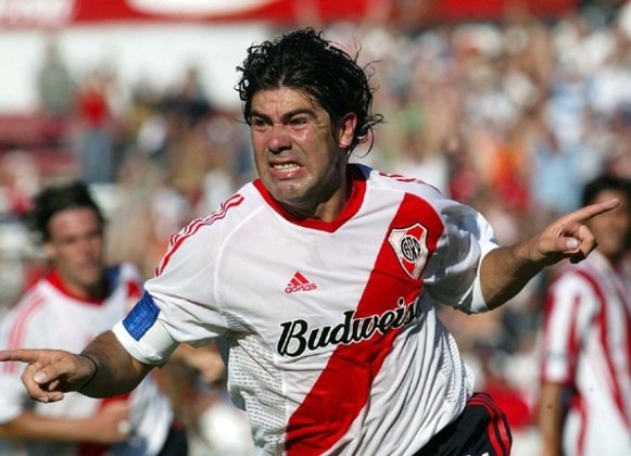 Foto histórica: Há 15 anos, Brasil atropelava Chile de Salas e Zamorano na  Copa da França - UOL Esporte