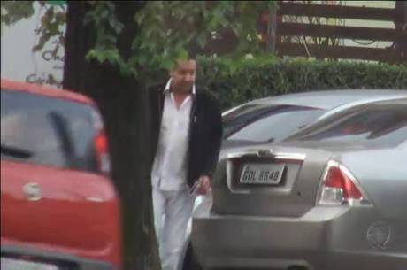 Na foto, uma das últimas imagens de Sérgio Sombra, flagrado pela TV Record Na foto, uma das últimas imagens de Sérgio Sombra, flagrado pela TV Record