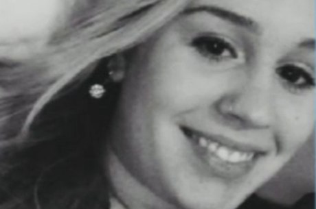 A jovem morreu no local depois de ser atropelada pelo suspeito