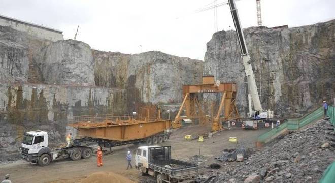 Garimpo ilegal continua no linhão de transmissão de Belo Monte Garimpo ilegal continua no linhão de transmissão de Belo Monte