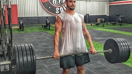 Quanto peso Caio Castro está levantando no Crossfit? Imagem gera