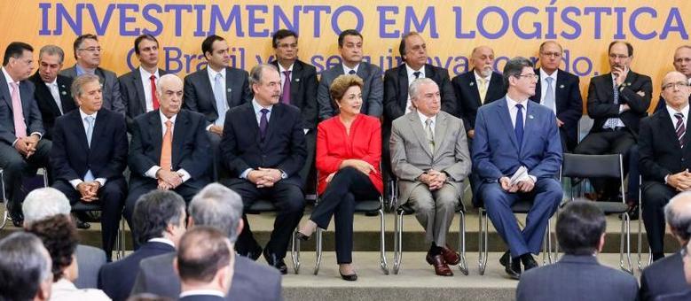 Dilma Rousseff e e integrantes do primeiro escalão do Governo participam do lançamento do PIL