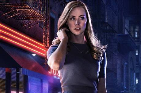 Deborah Ann Woll é Karen Page na série
Deborah Ann Woll é Karen Page na série