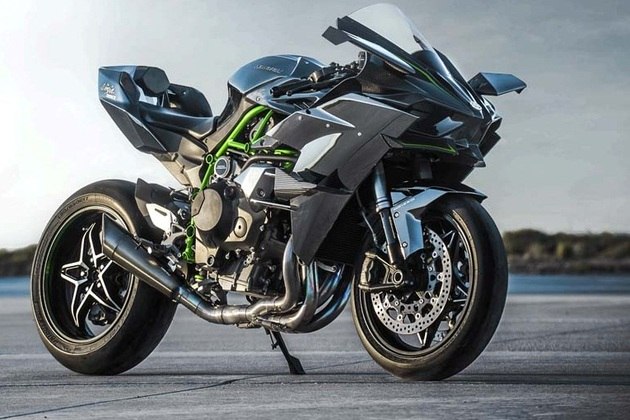 Kawasaki H2R quebra recorde mundial de velocidade a 331 km/h na corrida de moto  mais perigosa do mundo - Fotos - R7 Carros