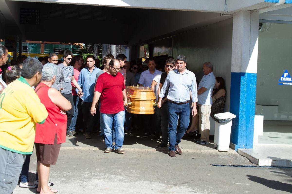 Sertão Baiano - Vazam fotos dos corpos de Cristiano Araújo e Allana Moraes  antes do velório