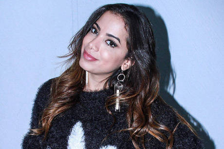 Anitta administra uma equipe de 50 profissionais Anitta administra uma equipe de 50 profissionais