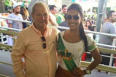 Amanda vai desfilar no carnaval 2016 Amanda vai desfilar no carnaval 2016