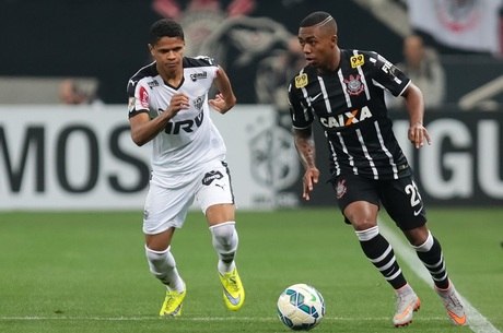 Malcom marcou no primeiro tempo e deu vitória ao Corinthians