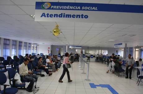Bancos não respeitam teto de juros no consignado Bancos não respeitam teto de juros no consignado