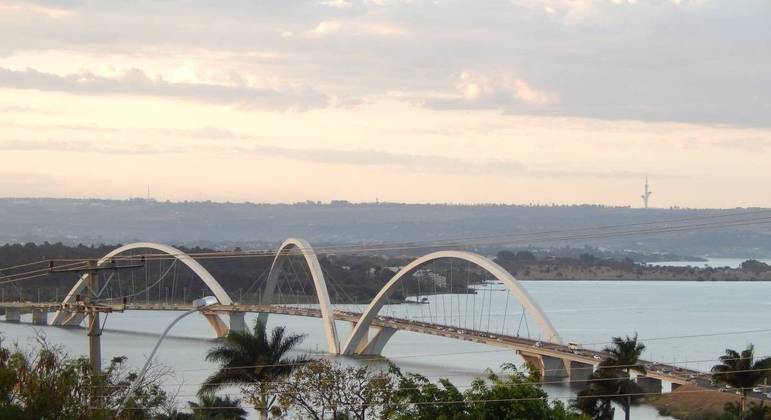 Ponte JK passará por serviços de reparos e reforço das estruturas Ponte JK passará por serviços de reparos e reforço das estruturas