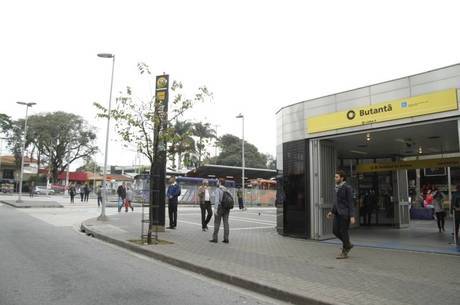 Metrô vai aplicar multas previstas, que chegam a R$ 23 milhões Metrô vai aplicar multas previstas, que chegam a R$ 23 milhões