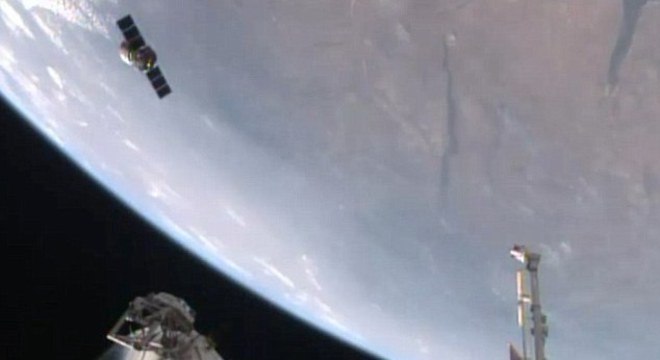 Objetos de missões espaciais já somam 7,5 mil toneladas de lixo orbital