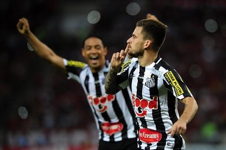 Lucas Lima está levando a fama sozinho – No Ângulo