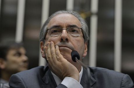 Eduardo Cunha é acusado de ser chantagista por colegas deputados