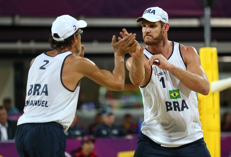 Confederação de vôlei se mobiliza para não deixar estrela da seleção  desempregada - RecordTV - R7 Pan Toronto 2015