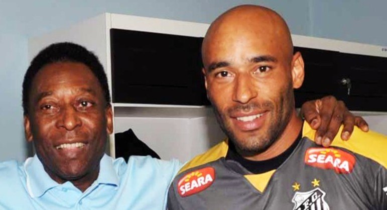 Edinho, filho de Pelé e hoje treinador do Londrina, fala sobre a saúde do pai
