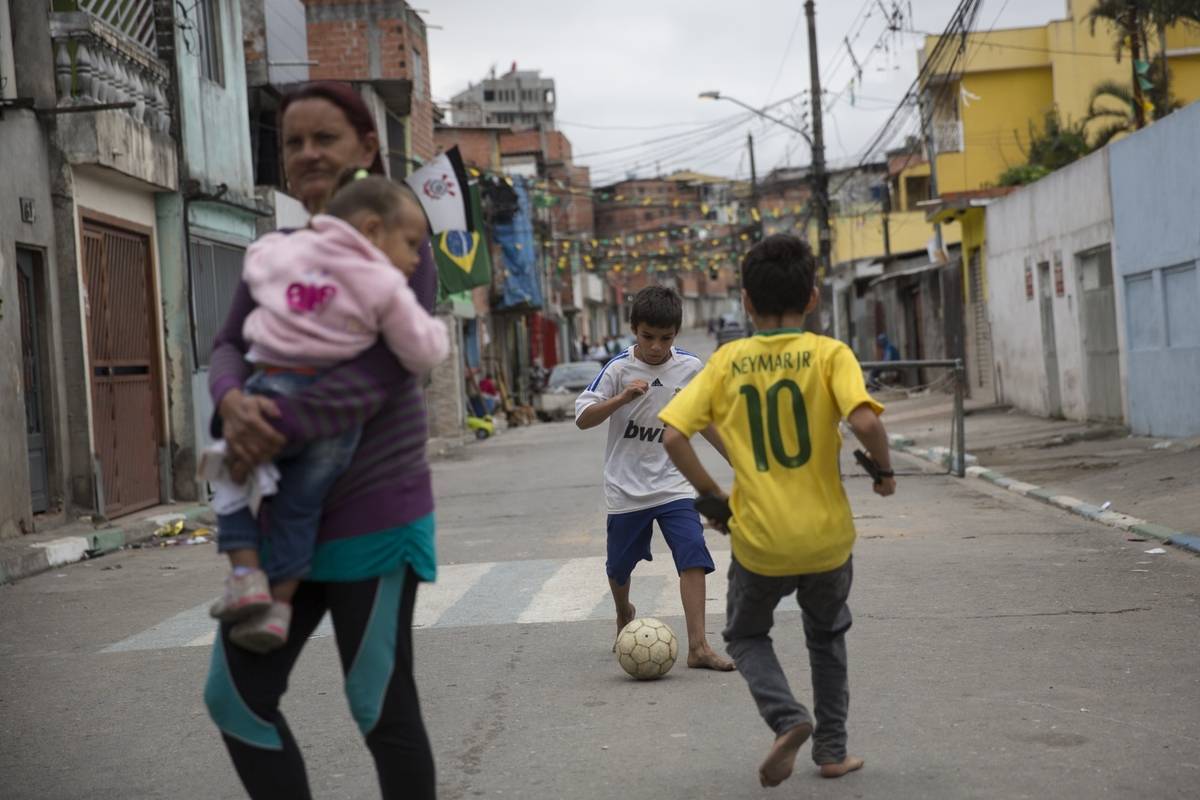 Relembre 11 ameaças que você já ouviu jogando futebol na rua, mas