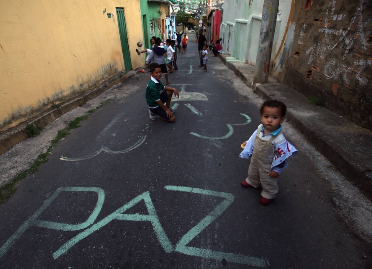 Relembre 11 ameaças que você já ouviu jogando futebol na rua, mas