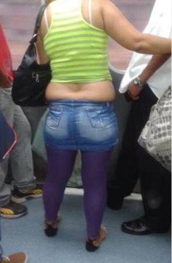 saia jeans com legging