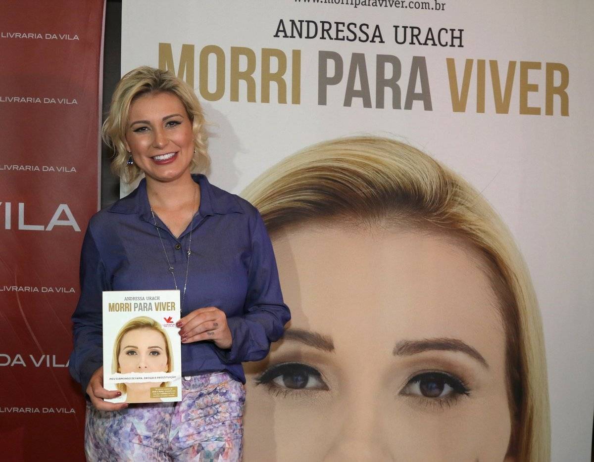 Com Presenca De Famosos Andressa Urach Lanca Biografia Sao Feridas Que Tive Que Mexer Fotos R7 Famosos E Tv