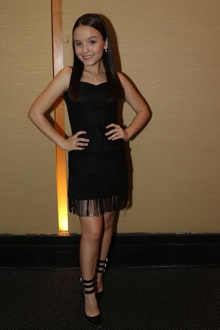 larissa manoela salto alto