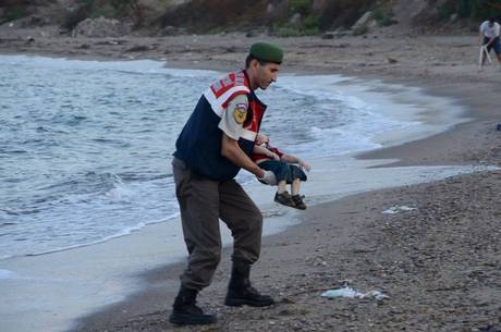 Criança viajava com sua família e tinha partido da Síria com o objetivo de chegar ao continente europeu via ilha de Kos