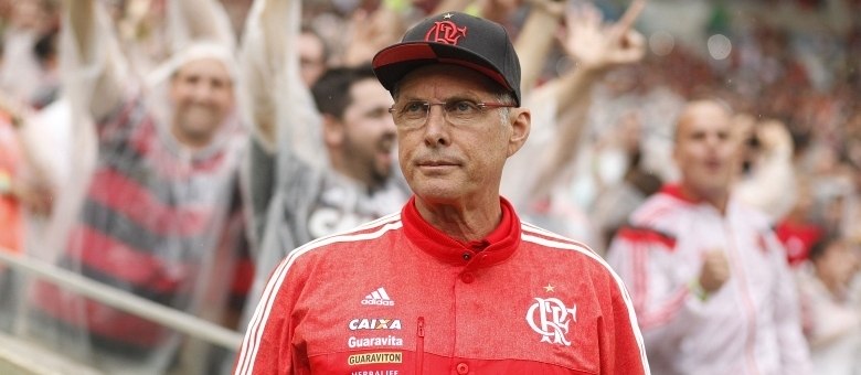 Flamengo engatou quatro vitórias consecutivas desde a chegada do técnico Oswaldo de Oliveira
