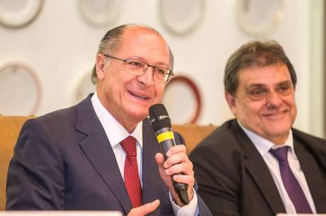 Segundo Geraldo Alckmin, o prazo de concessão é de 25 anos Segundo Geraldo Alckmin, o prazo de concessão é de 25 anos