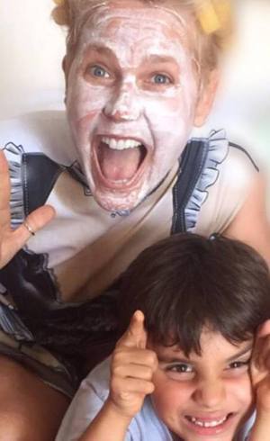 Xuxa postou foto divertida ao lado de Marcelinho
