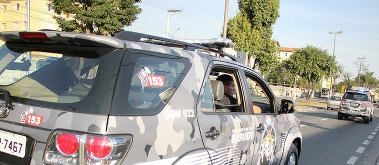 Carros do Gite, da GCM Barueri, foram vistos por sobrevivente de chacina rondando o lugar minutos antes de atentado