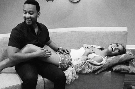 John Legend e Chrissy Teigen serão papais