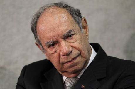 " É que essa gente diga onde estão os desaparecidos. Ele (Ustra) e outros estão morrendo e não estão falando", disse o ativista " É que essa gente diga onde estão os desaparecidos. Ele (Ustra) e outros estão morrendo e não estão falando", disse o ativista