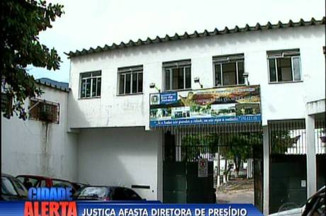 Grávida deu à luz sozinha e diretora do Talavera foi afastada Grávida deu à luz sozinha e diretora do Talavera foi afastada