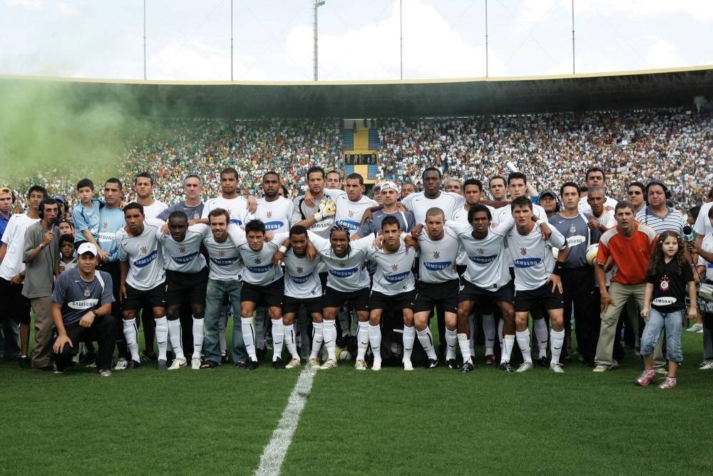 Relembre e veja números de todos os jogos que o Corinthians teve Jô e Tevez  juntos - Gazeta Esportiva