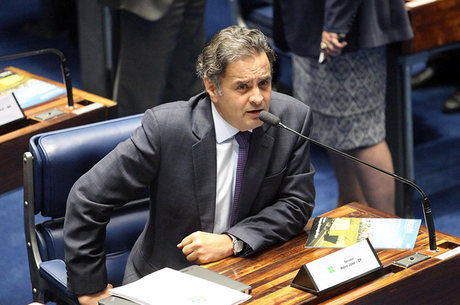 Aécio Neves disse que "o PSDB não é oposição ao Brasil"